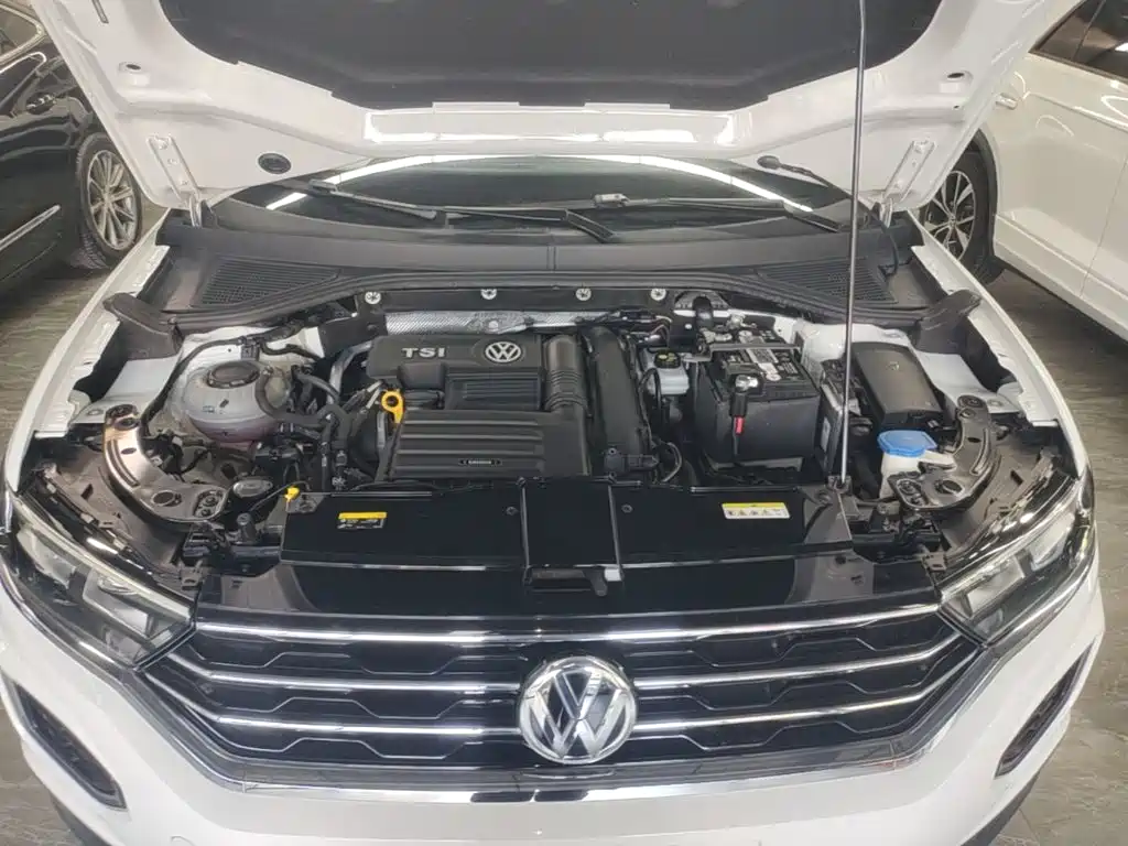VOLKSWAGEN T-ROC EXPLORING SONGS