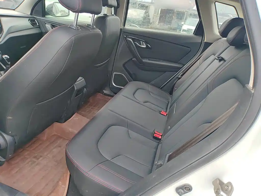 FAW Senya R7 2016 2016 1.6L Manual Luxury