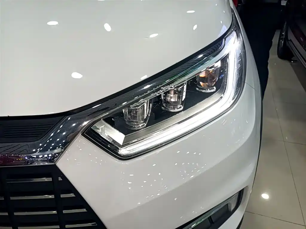 BYD Yuan New Energy 2019 EV360 Smart Connect Edition фото 24