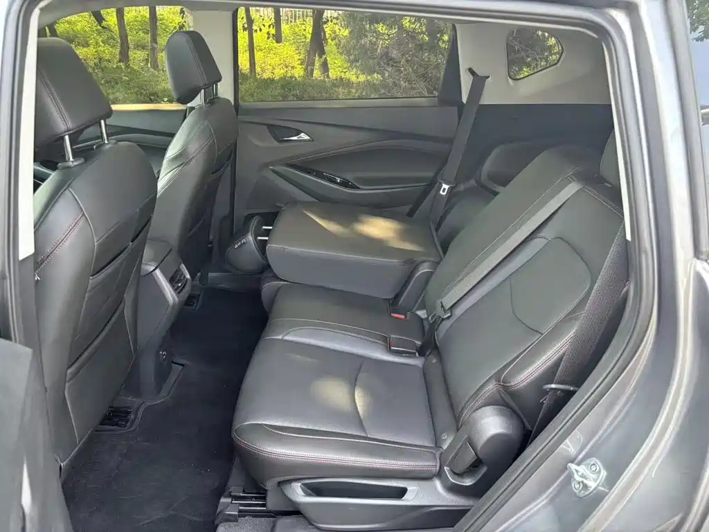 Chevrolet Volando 2019 2018 Redline 530T Auto Premium Edition (5+2 seater) China V