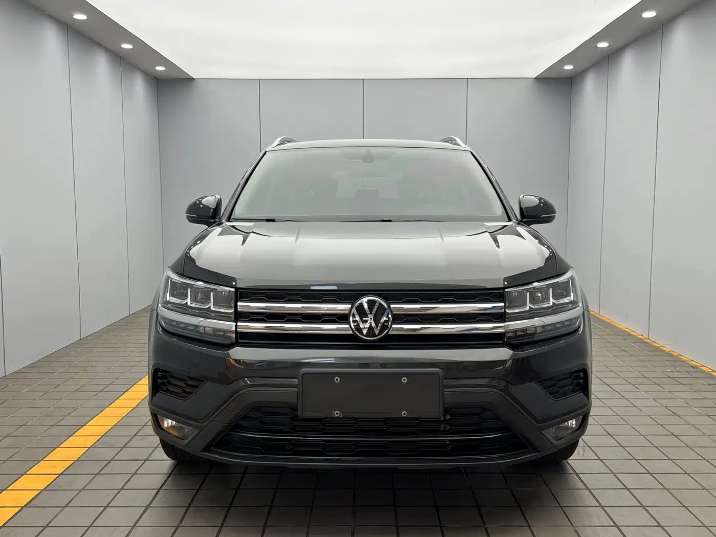 Volkswagen Tharu, миниатюра 2