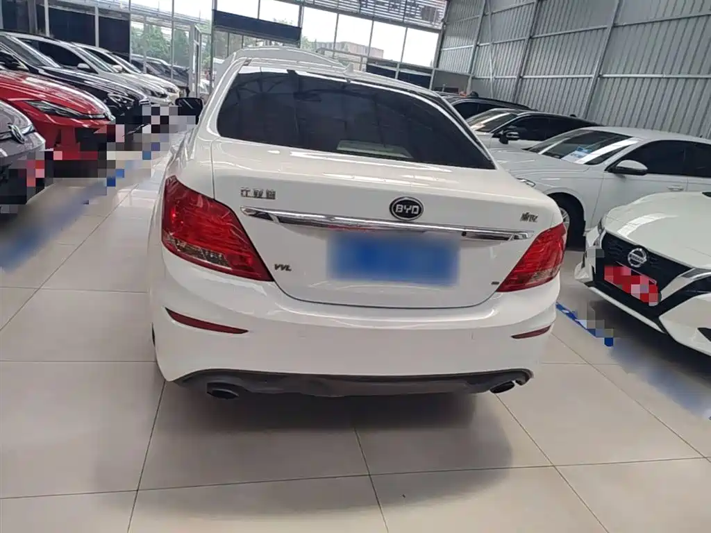 BYD Surui 2015 1.5L Manual Luxury фото 6