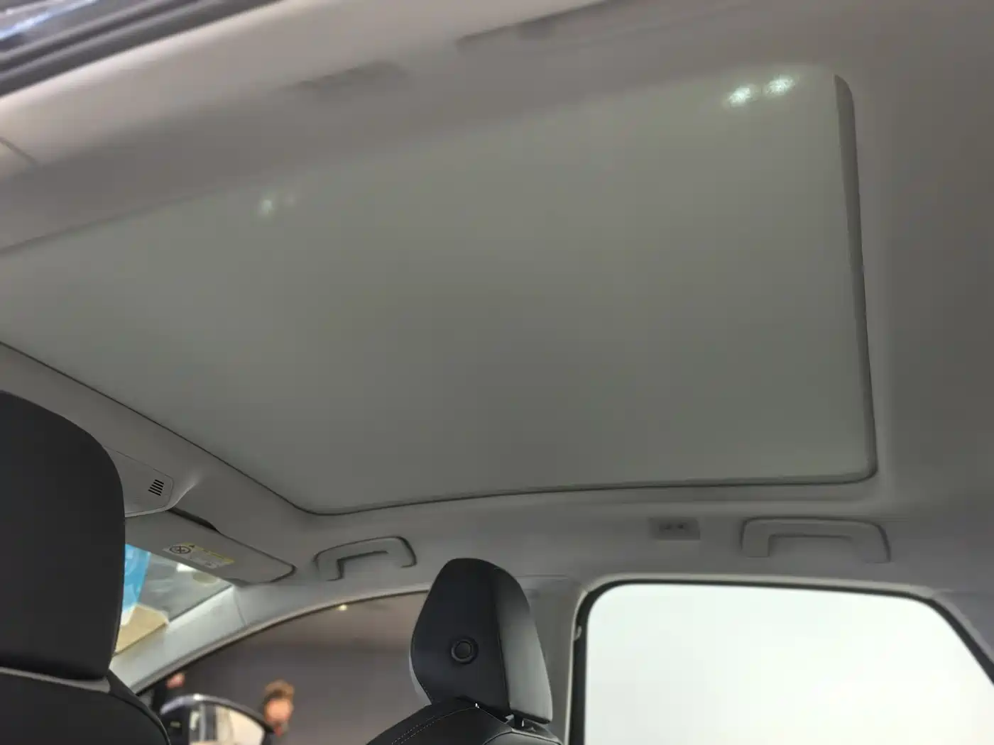 VOLKSWAGEN ID.7 VIZZION