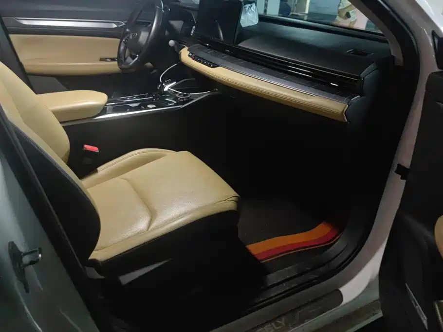 Geely Emgrand L HiP 2024 2024 Model Soaring Dragon Edition 1.5TD-DHT Pro 100KM Excellence Type
