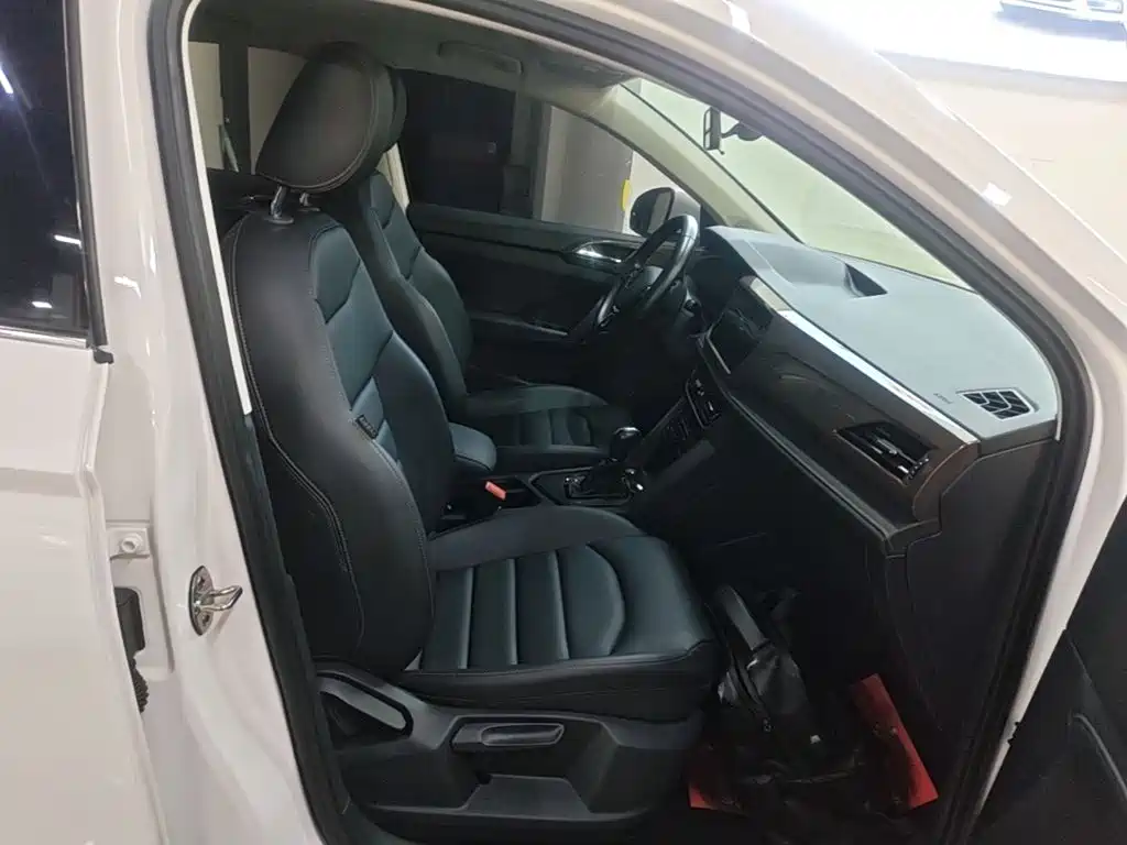 Volkswagen Tharu, миниатюра 25