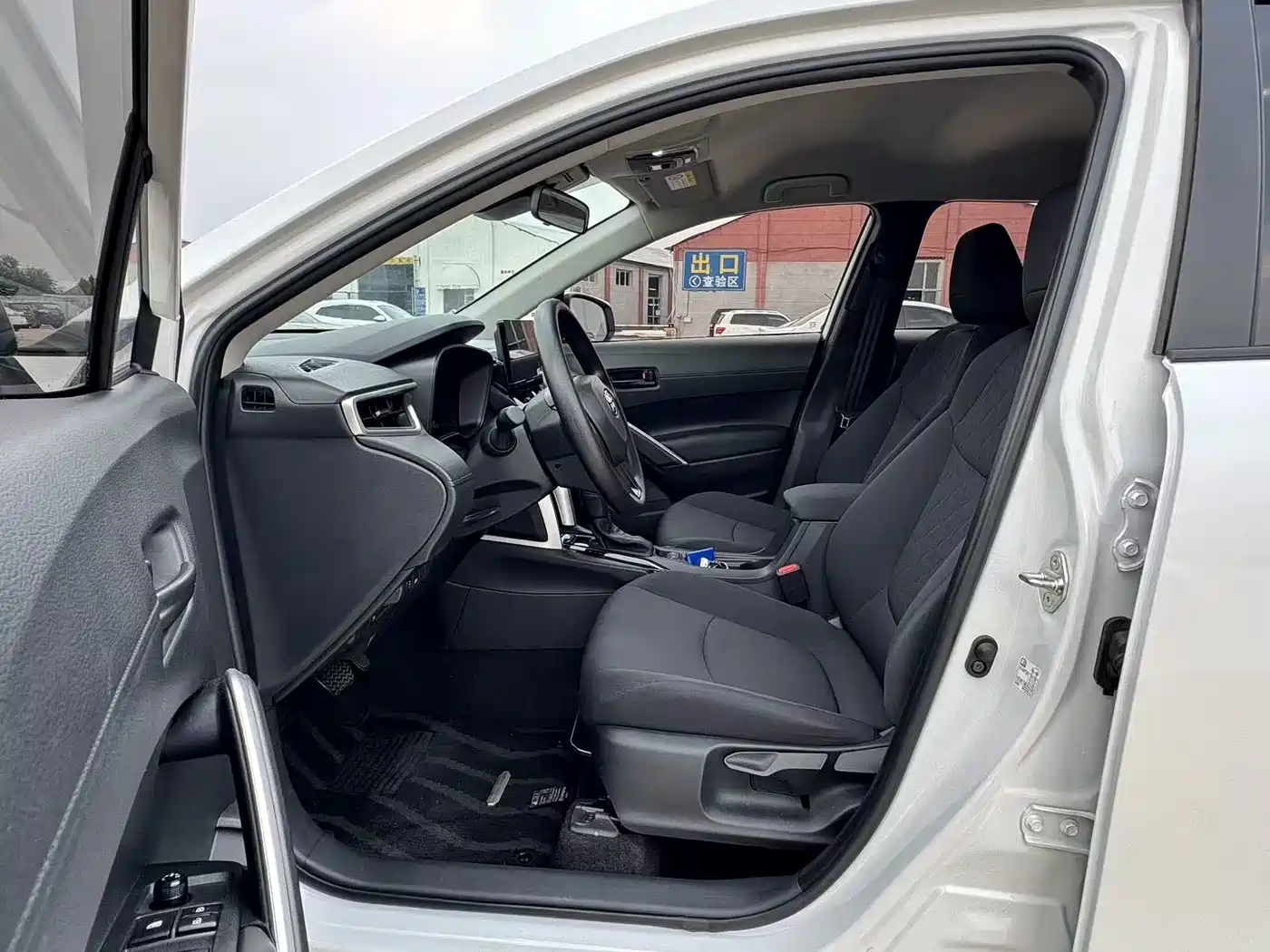 Toyota Corolla Cross 2025 2024 2.0L Smart Hybrid Dual Engine Pioneer Edition
