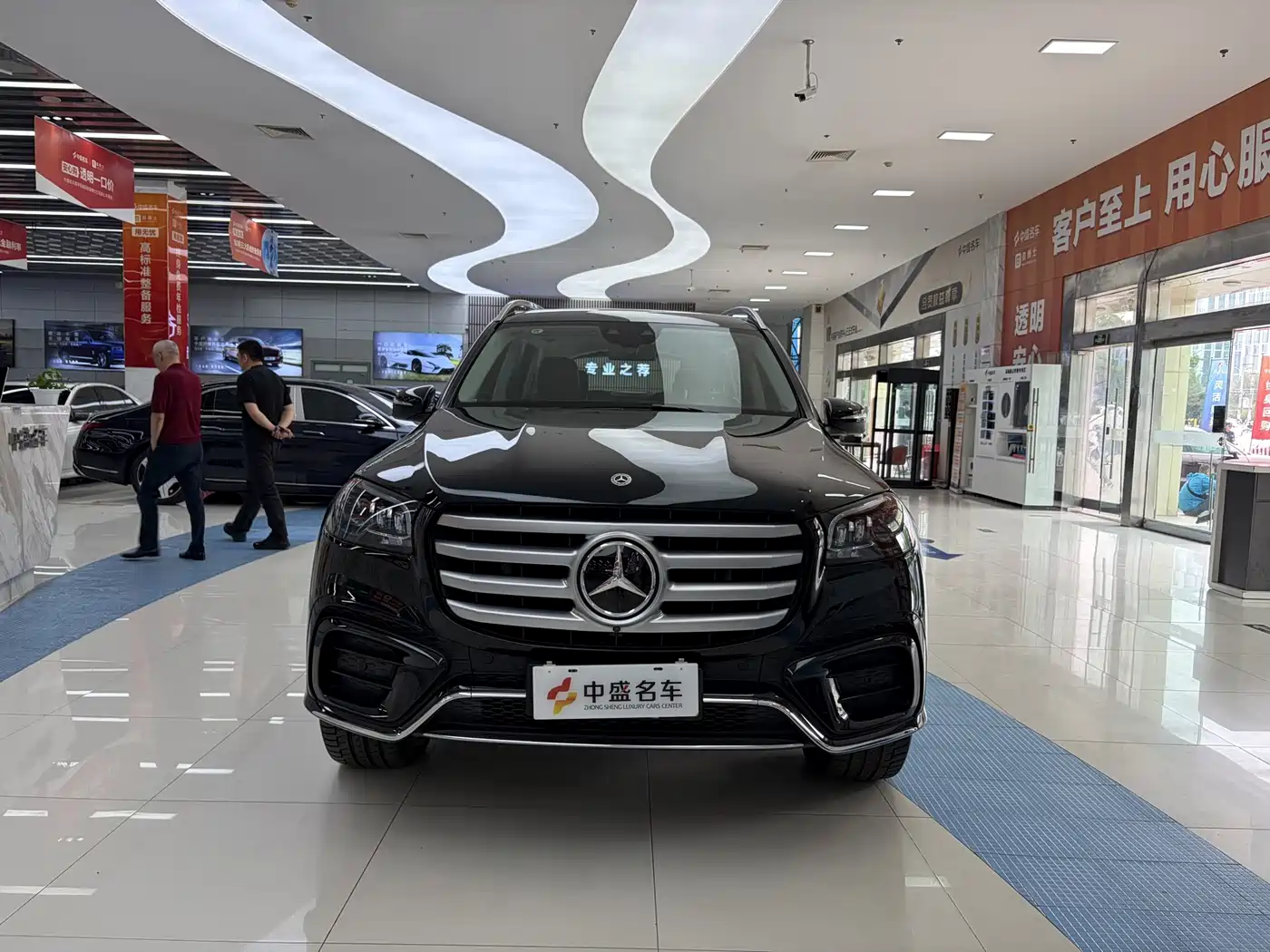 Mercedes-Benz GLS 2024 Model GLS 450 4MATIC Luxury фото 2