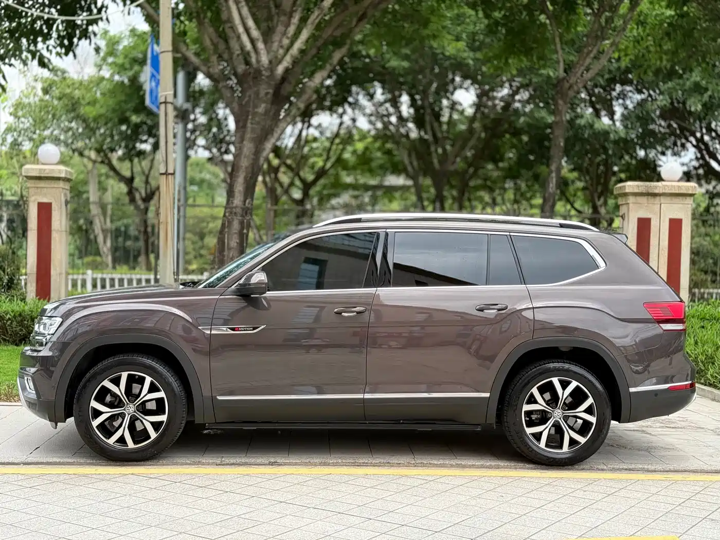 Volkswagen Teramont 2020 380TSI 4WD Luxury Edition China VI фото 7