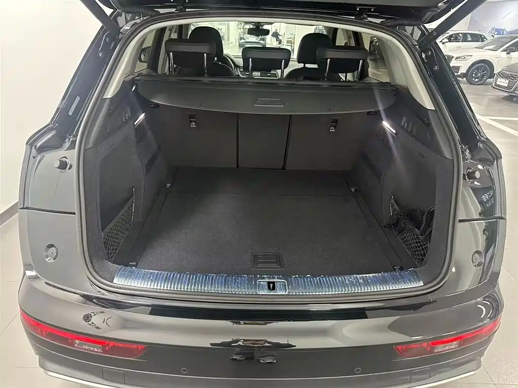 Audi Q5L 2021 40 TFSI Fashion Elegance фото 10