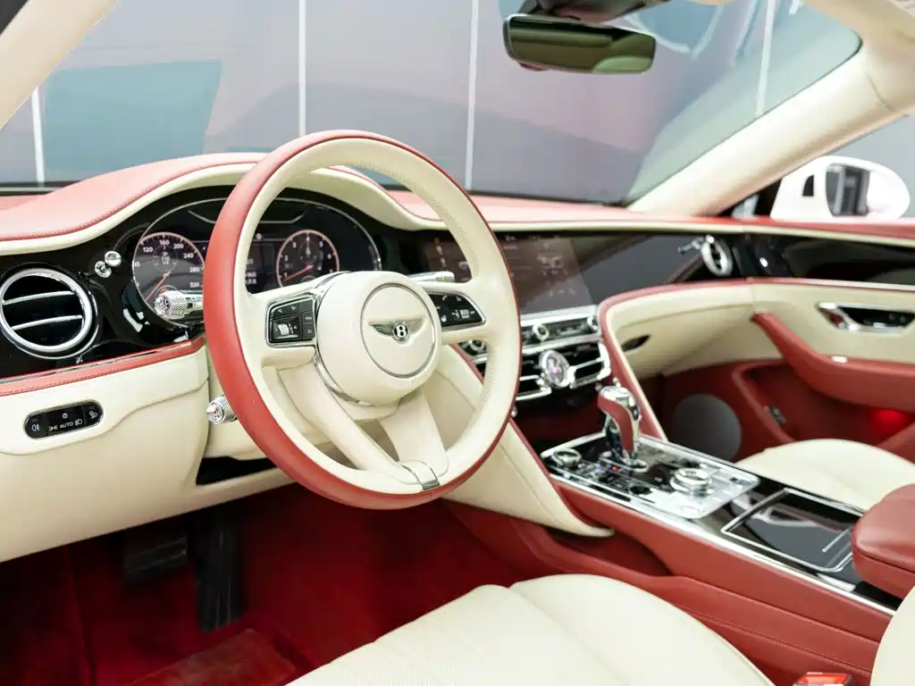 Bentley Flying Spur 2023 2024 4.0T V8 Standard Edition