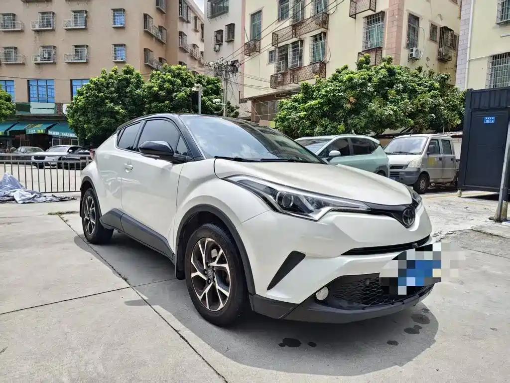 Toyota C-HR 2019 2020 Model 2.0L Leading