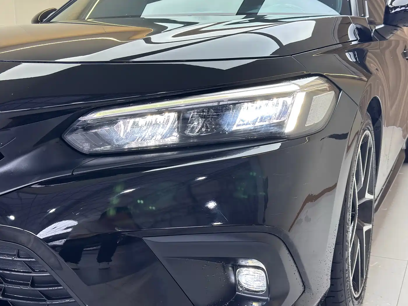 Фото 4 - Honda Civic