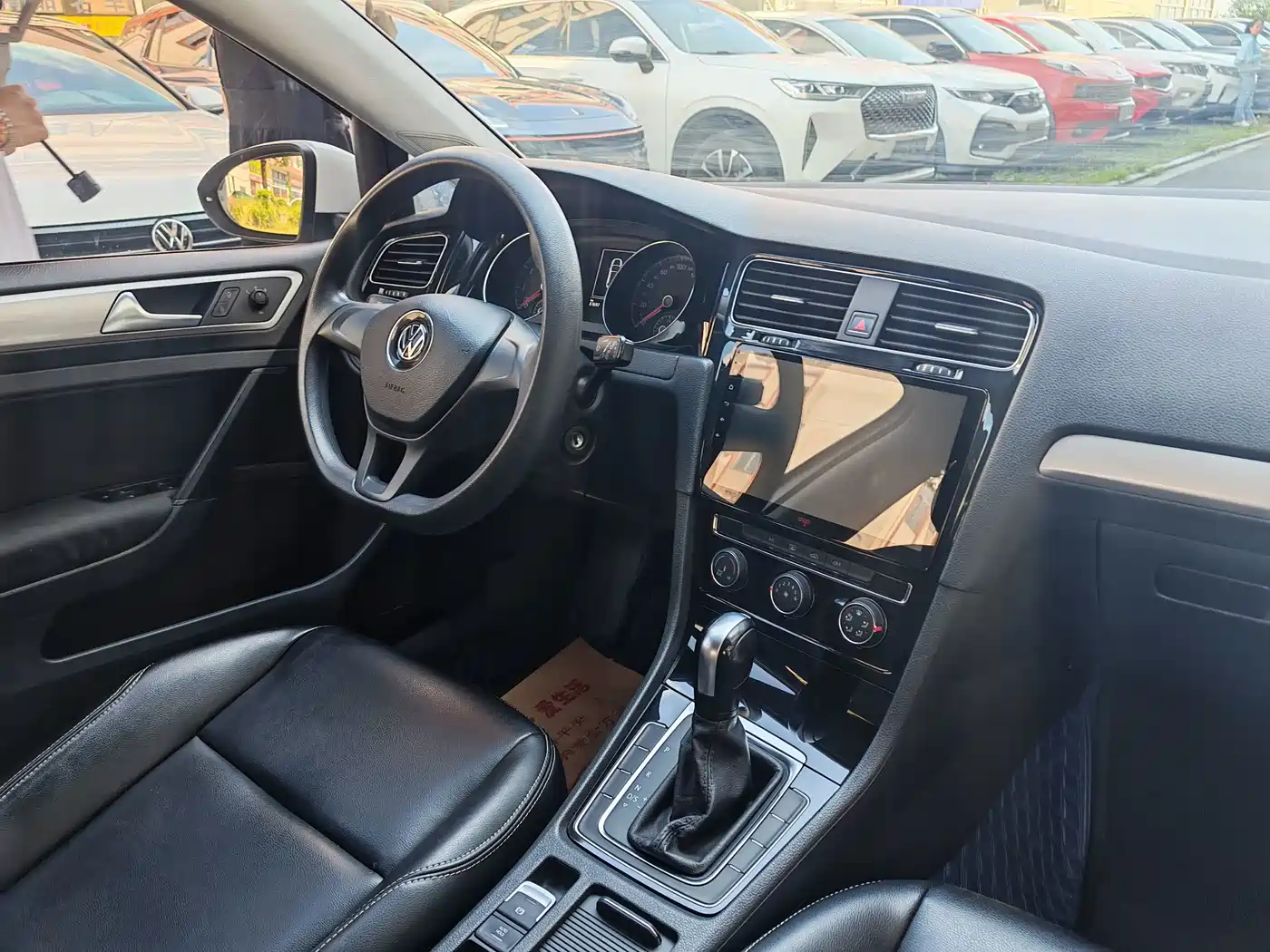 Фото 15 - Volkswagen Golf