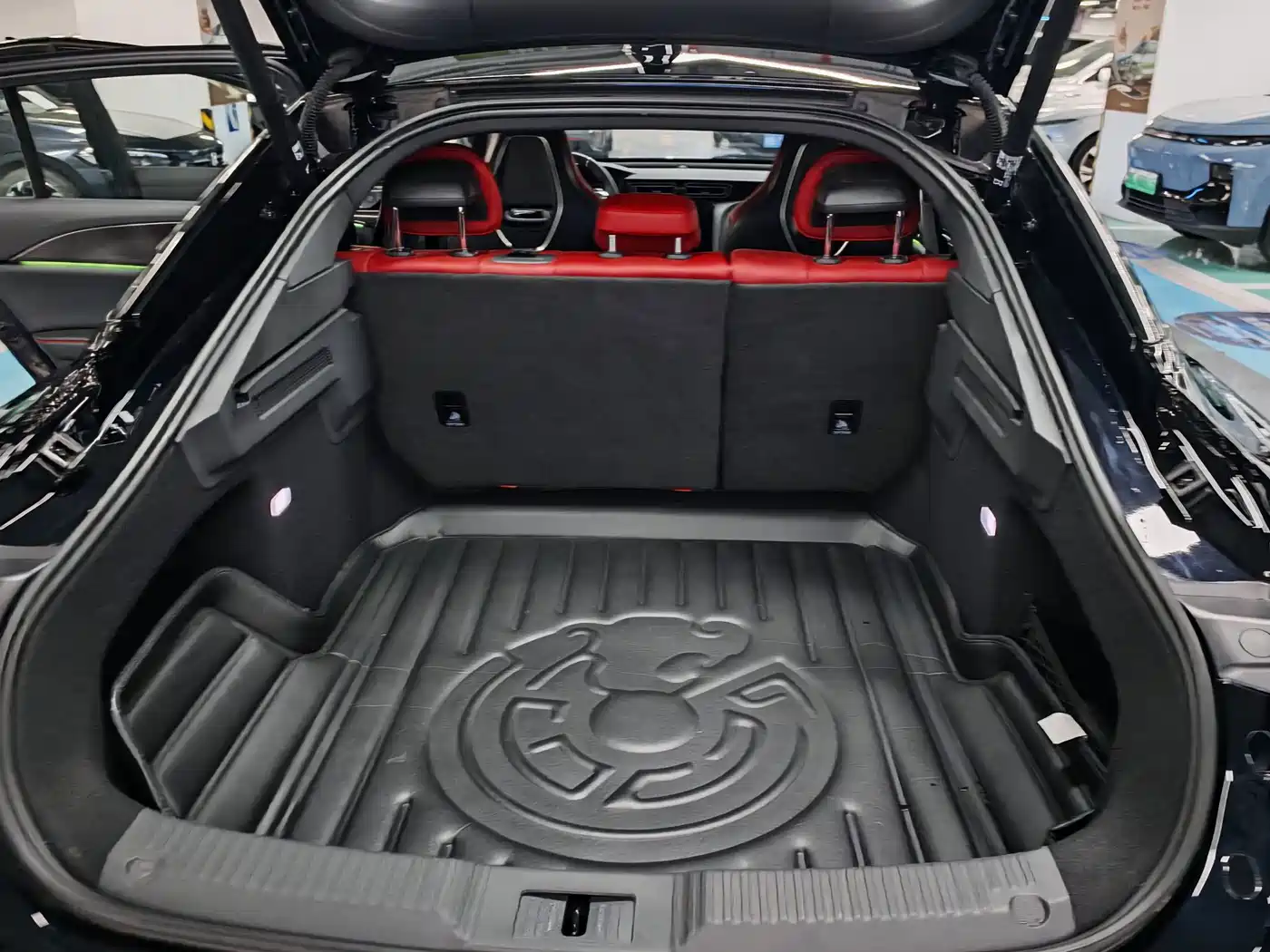 Hongqi H6 2025 2025 Model 2.0T Fashion Edition