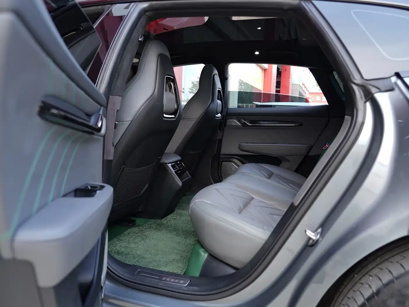 ZEEKR EXTREME KRYPTON 001