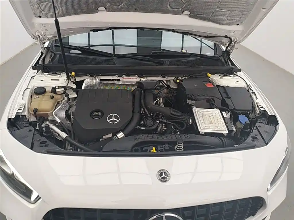 Mercedes-Benz A-Class 2019 Facelift A 200 L Sports Sedan фото 20