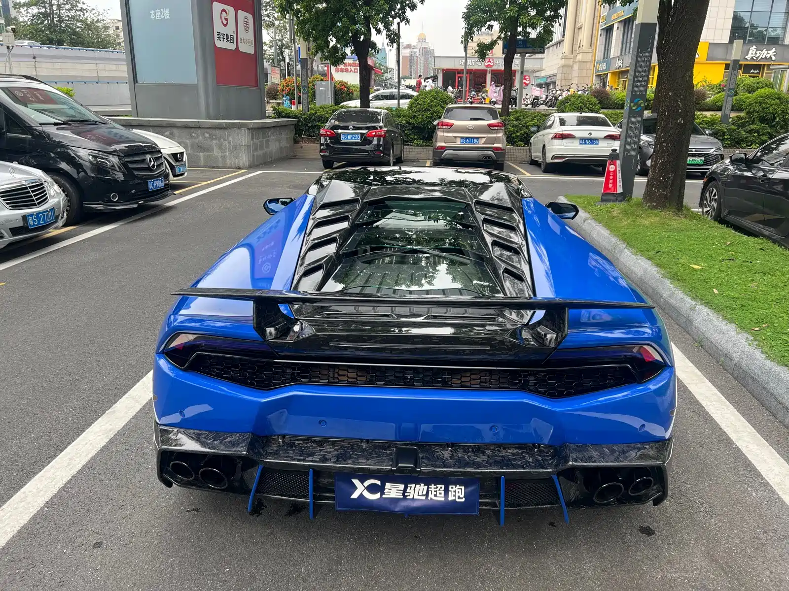 Фото 9 - Lamborghini Huracán