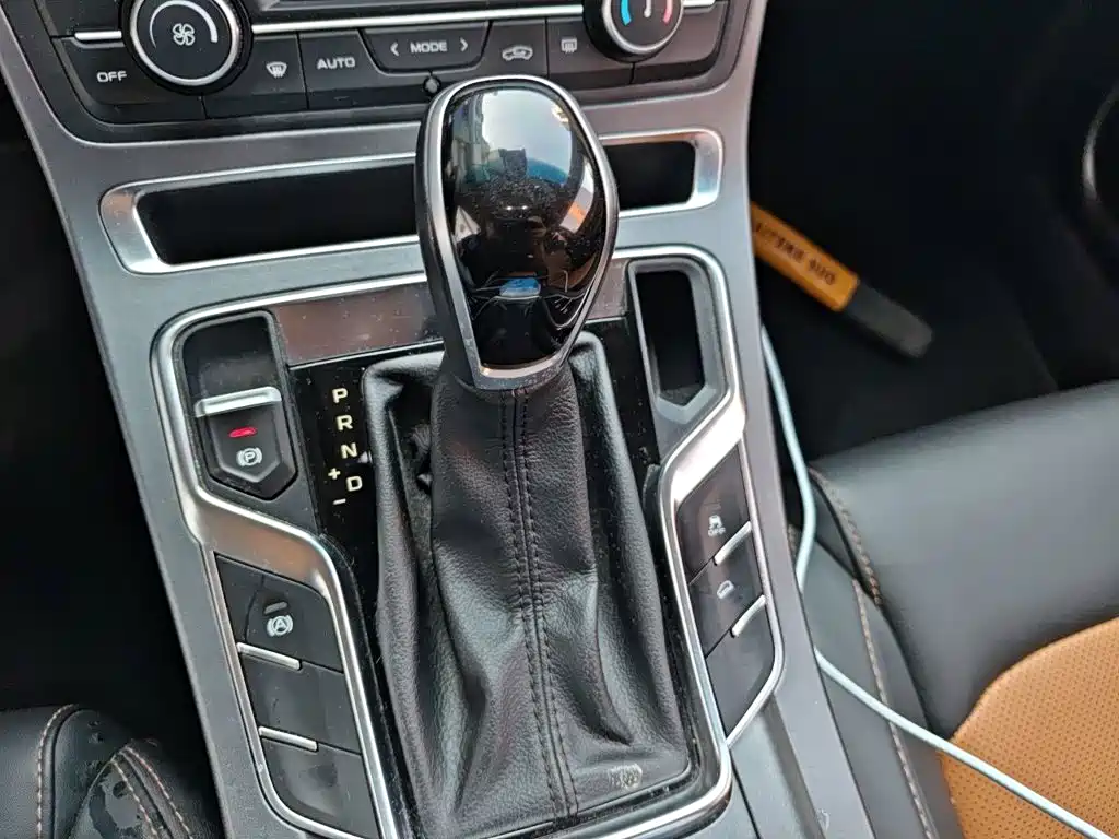 Geely Vision S1 2018 2018 1.4T CVT Sharp Enjoy