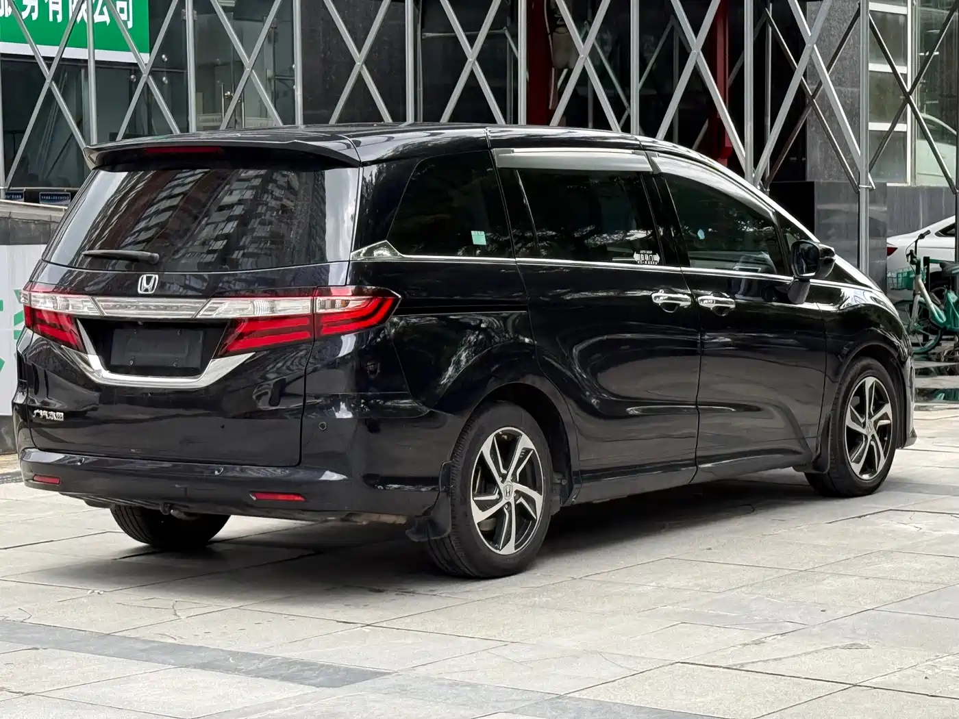 Honda Odyssey 2018 2.4L Luxury Edition фото 4