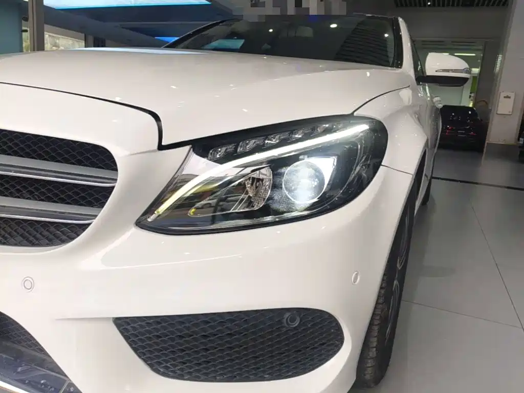 Фото 24 - Mercedes-Benz C-Class