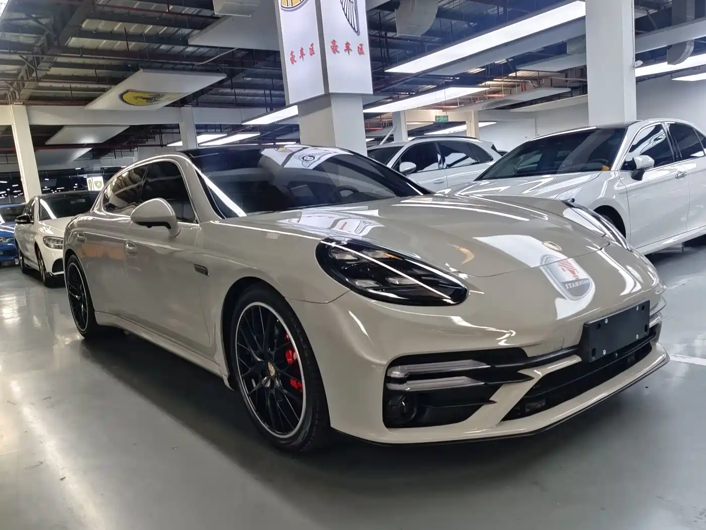 Porsche Panamera 2014 Panamera 4 Executive 3.0T фото 3
