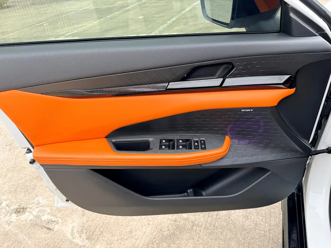 CHANGAN UNI-V