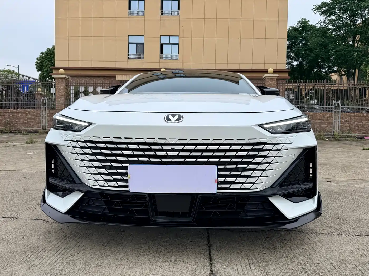 CHANGAN UNI-V
