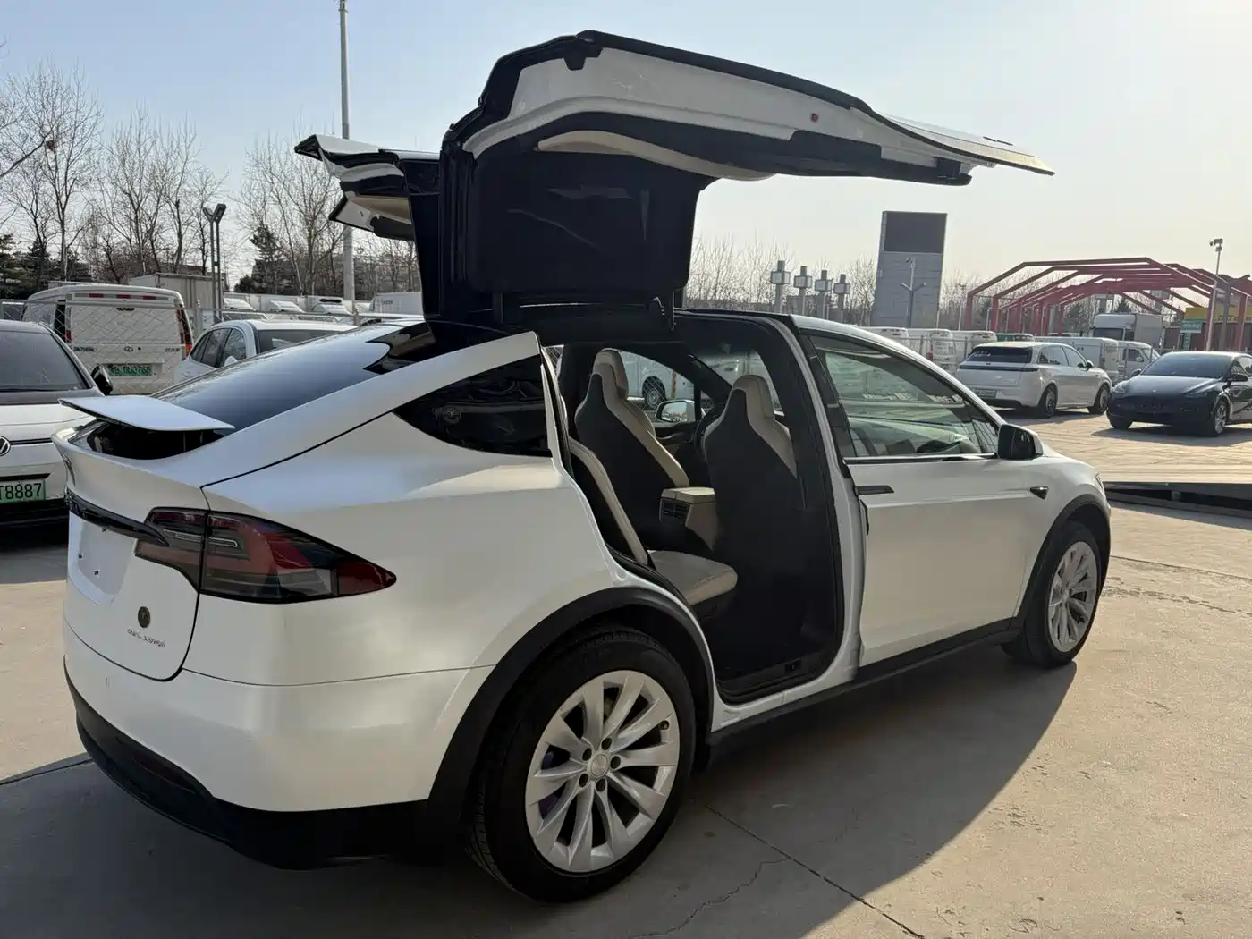 TESLA MODEL X