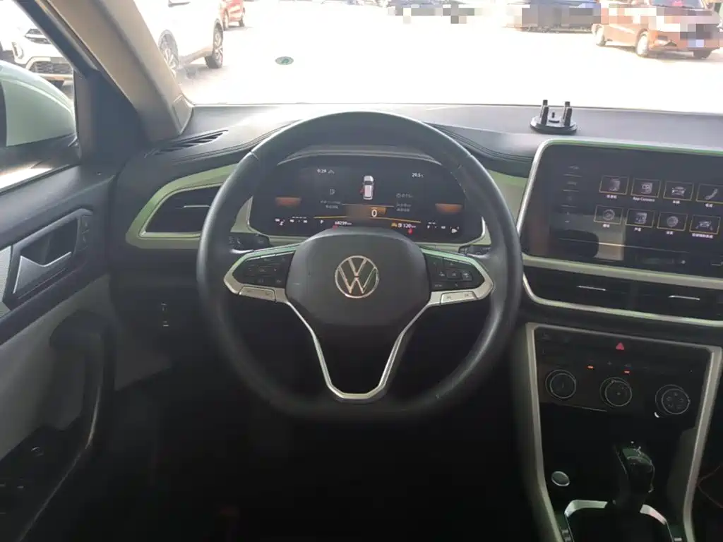 Volkswagen T-Roc, миниатюра 11