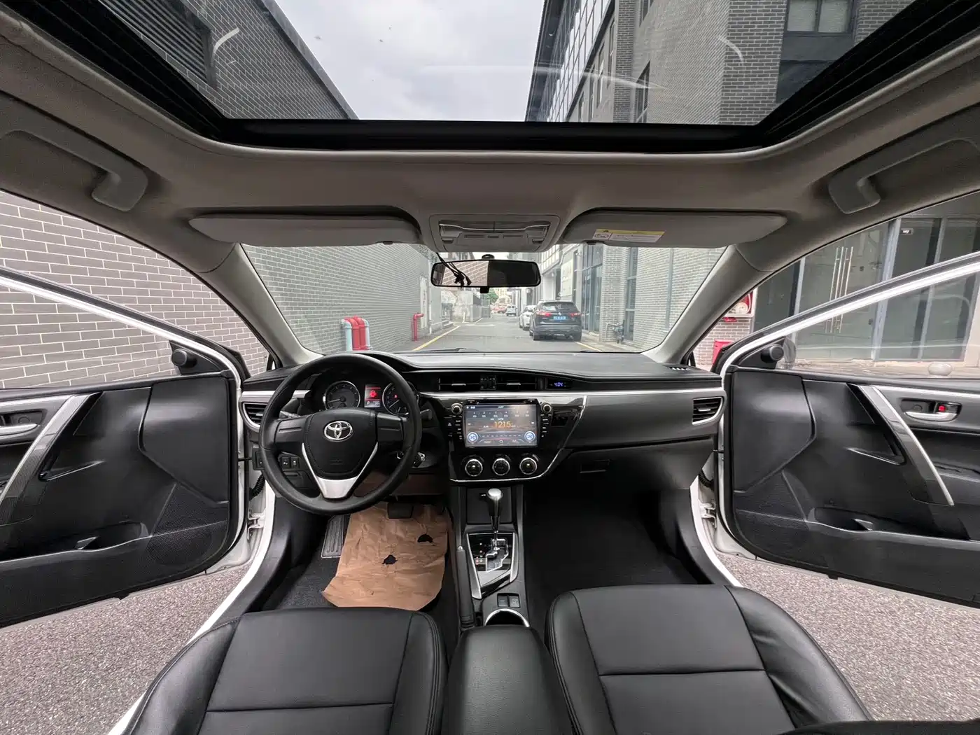 Toyota Corolla 2017 1.2T CVT GL-i фото 14