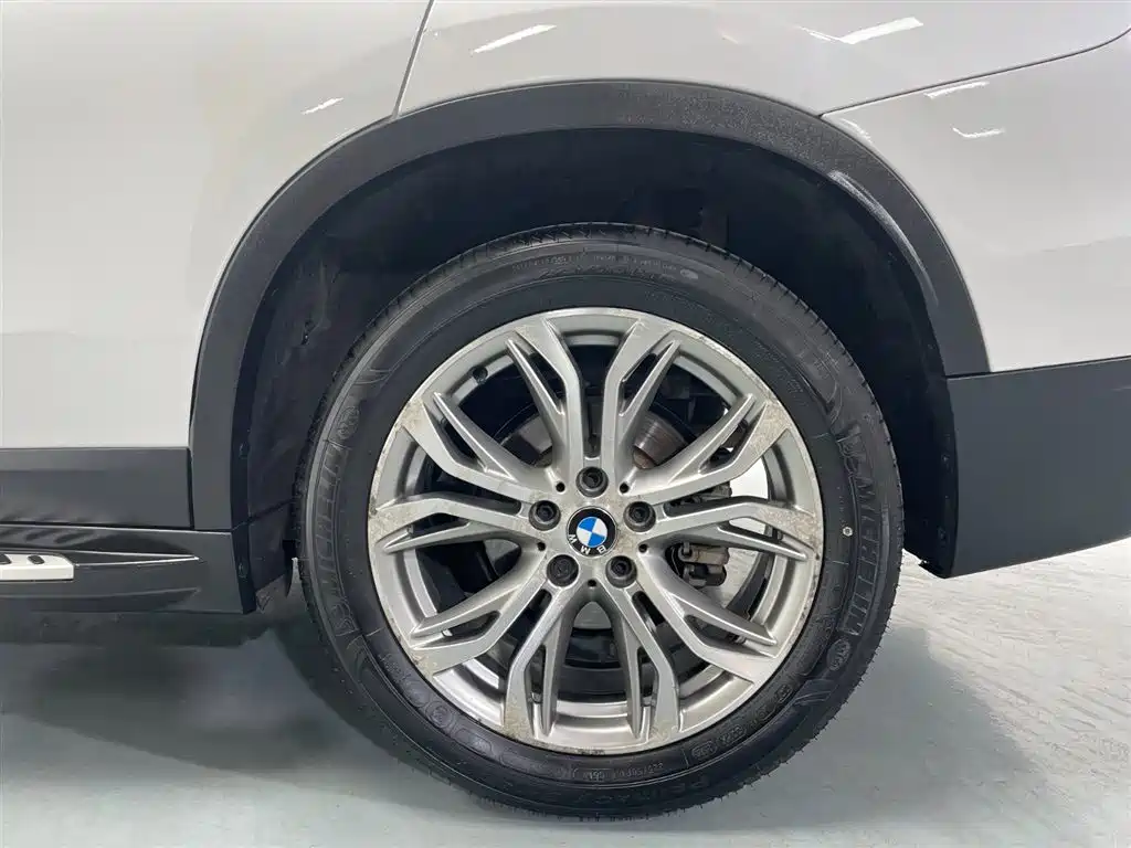 BMW X1 2018 sDrive20Li Leading Model фото 13