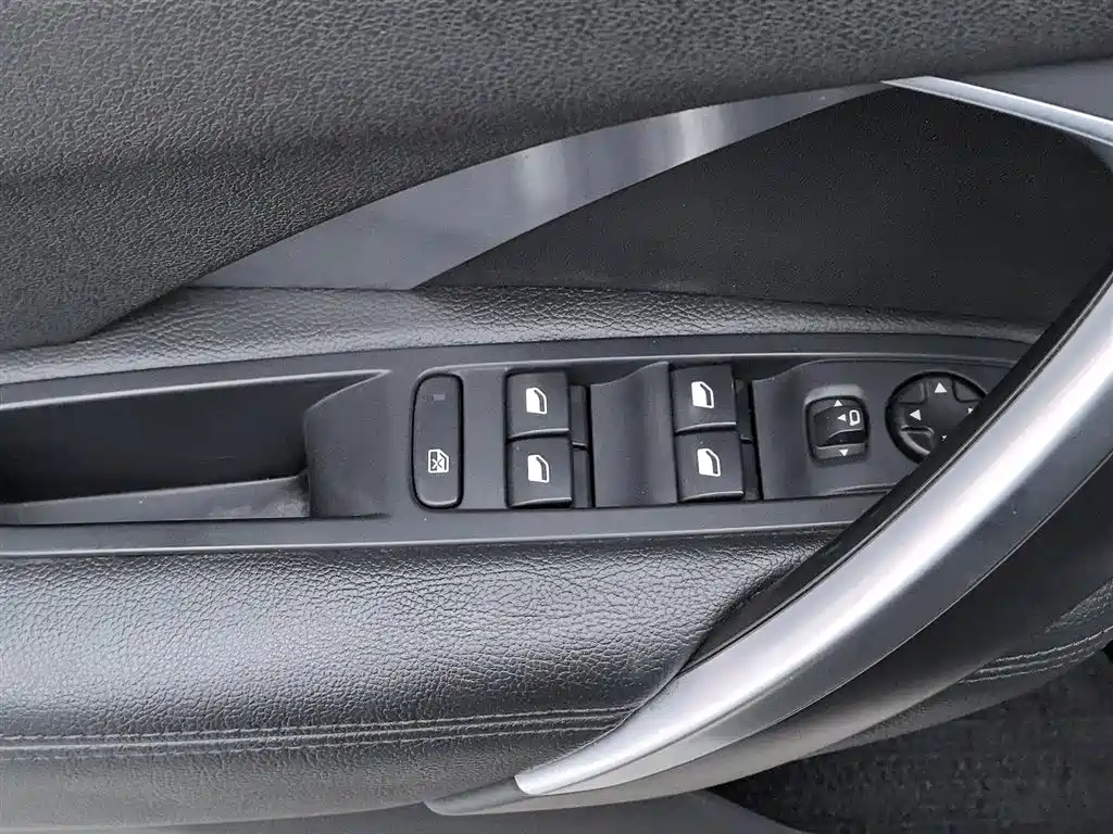 DS 6 2018 2017 1.6T THP160 Premium Edition