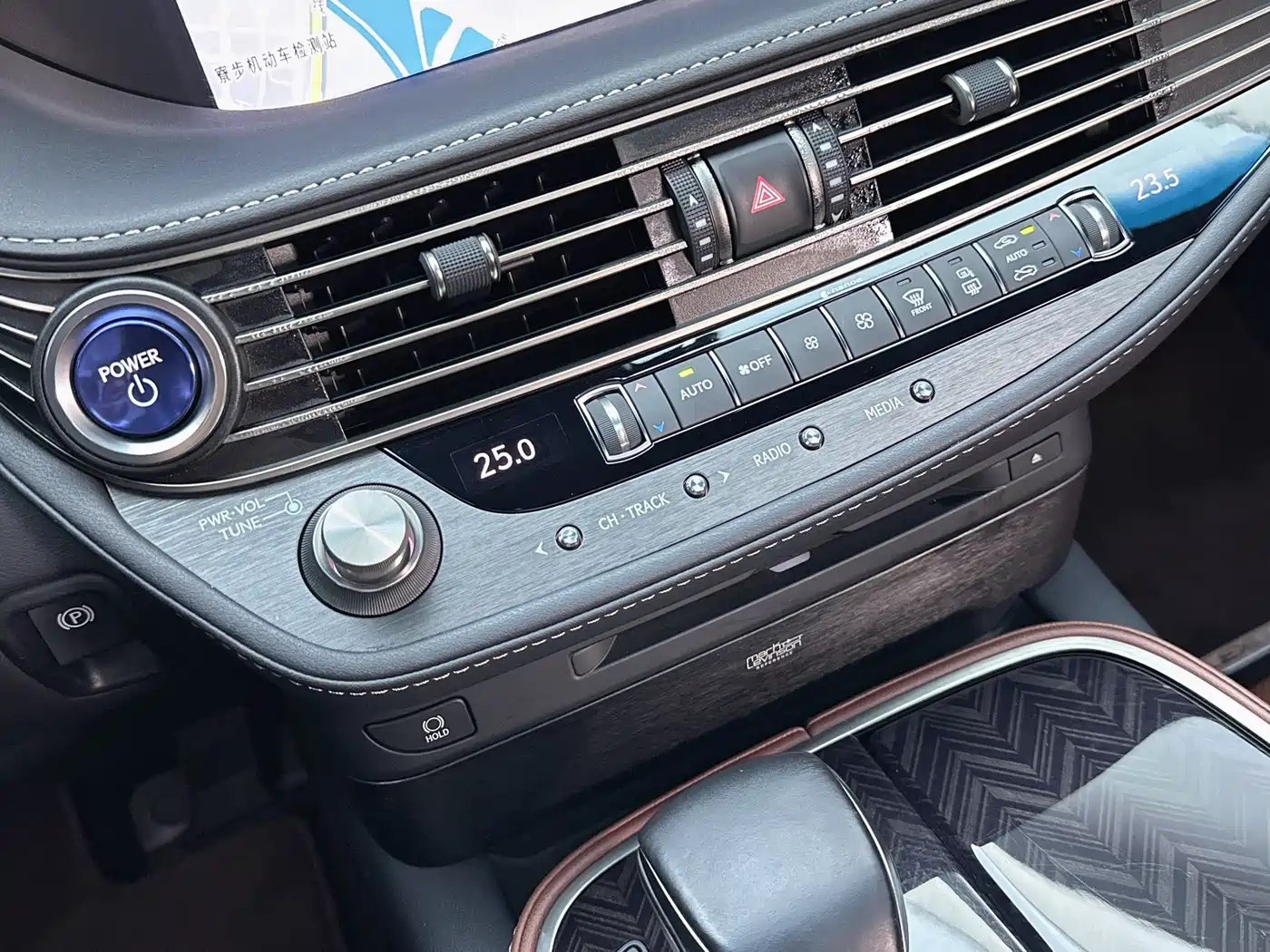 Lexus LS 2018 500h Executive Edition China V фото 5