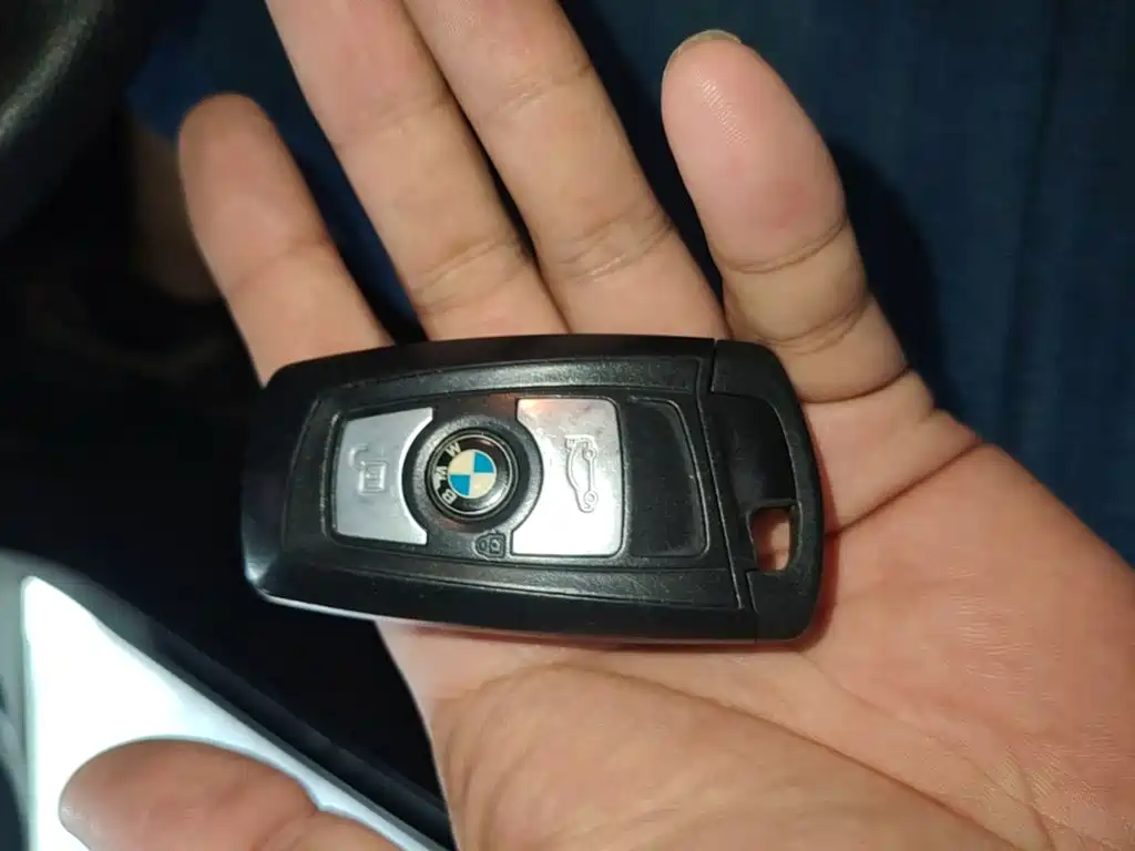 Photo 9 - BMW 3 Series