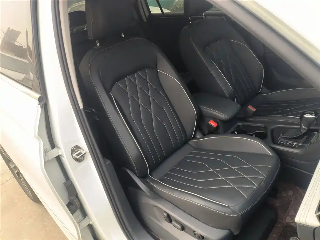Volkswagen Tiguan L 2024 Outstanding 330TSI Auto 2WD R-Line Dragon Glory Edition фото 20