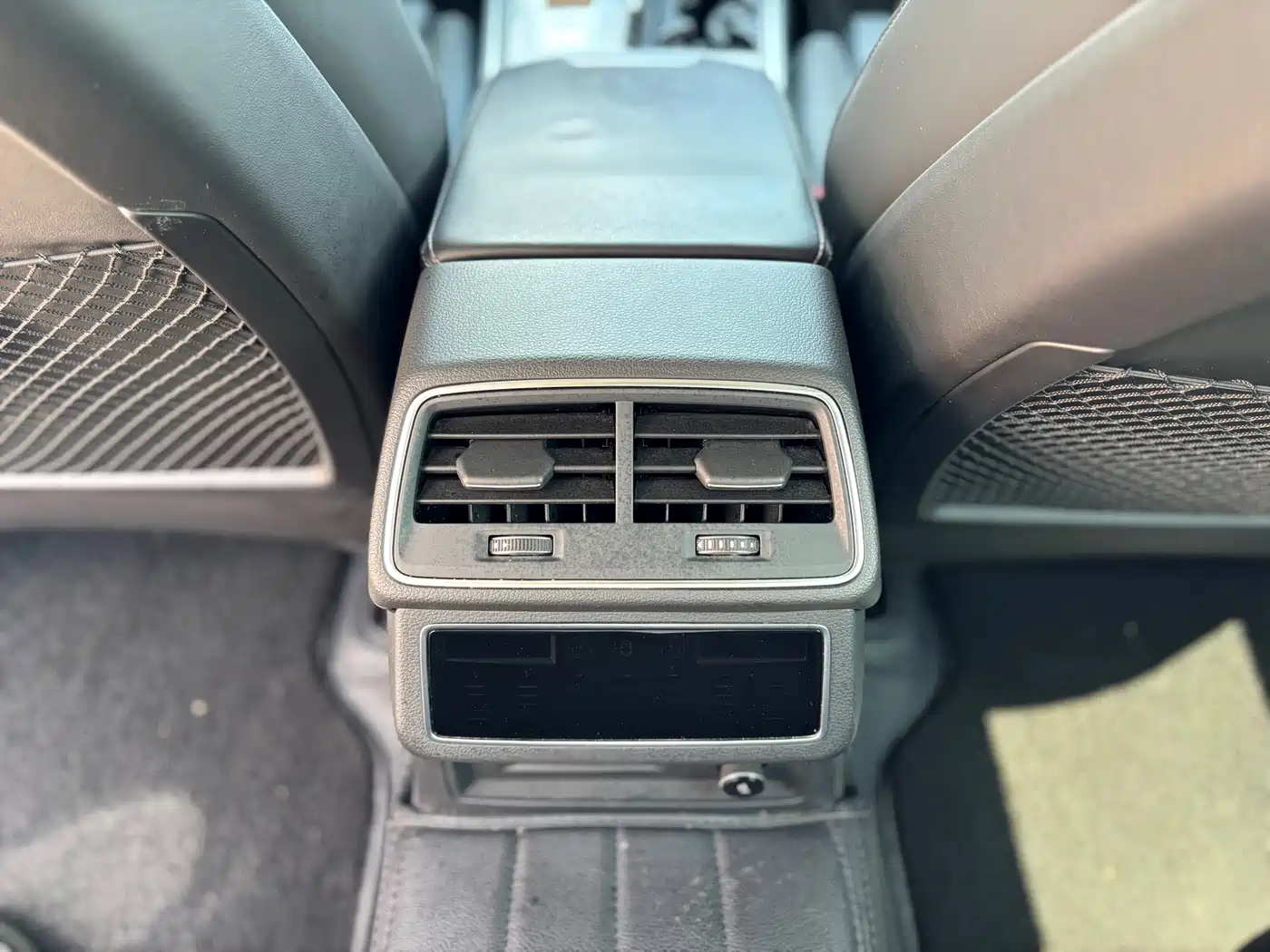 Audi A6L 2023 Facelift 45 TFSI Premium Elegance фото 16