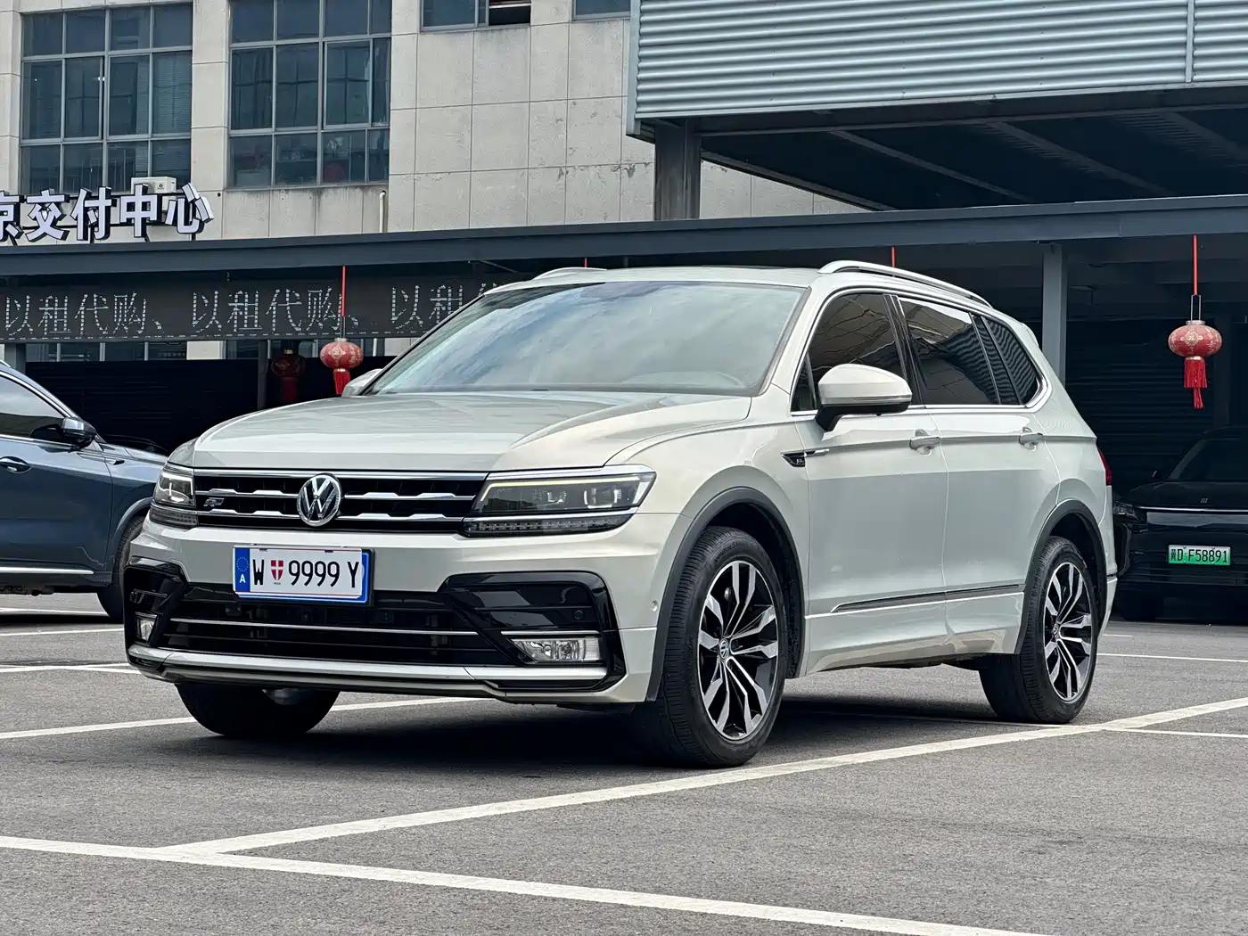 Volkswagen Tiguan L 2019 330TSI Automatic 2WD R-Line Flagship Edition China VI