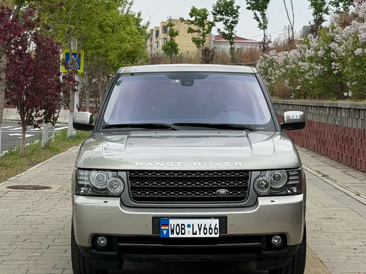Land Rover Range Rover 2011 3.6 TDV8 фото 2
