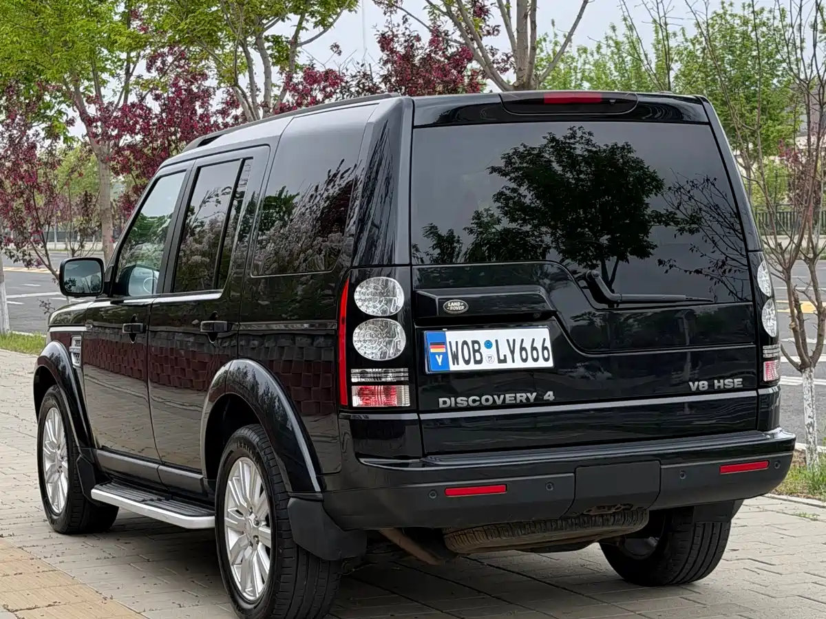 Land Rover Discovery 2012 5.0 V8 HSE фото 9