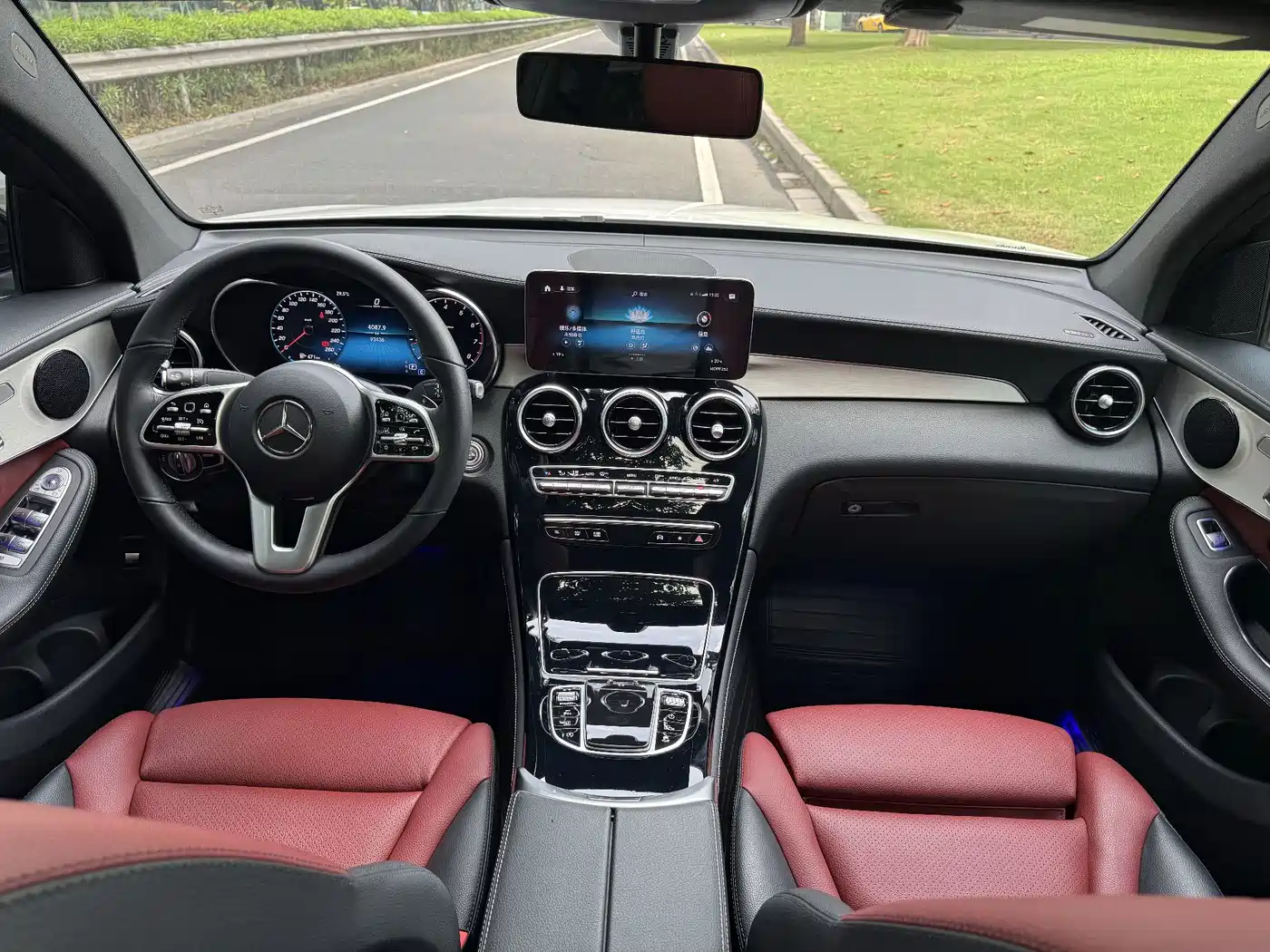 Mercedes-Benz GLC Coupe 2020 2020 GLC 260 4MATIC Coupe SUV