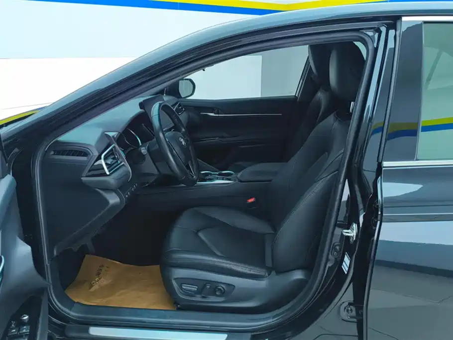 Toyota Camry 2021 2.0G Luxury Edition фото 9