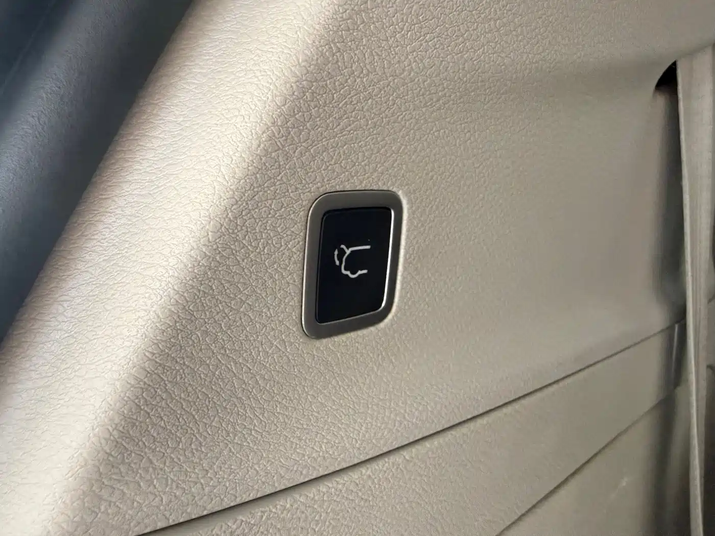 Chrysler Grand Voyager (Import) 2017 3.6L Premium Edition фото 10