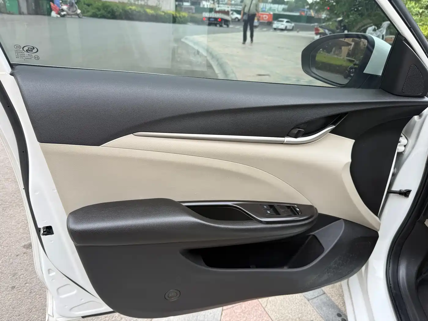 Buick Excelle 2017 15N Automatic Elite фото 4