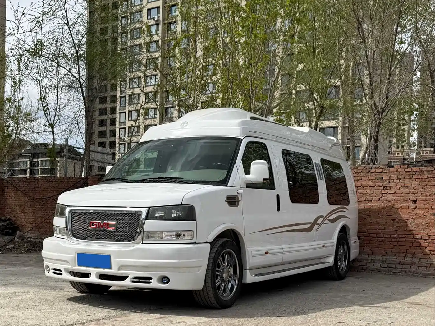 GMC Savana 2013 2013 6.0L 2500S Sport Edition 10-seater