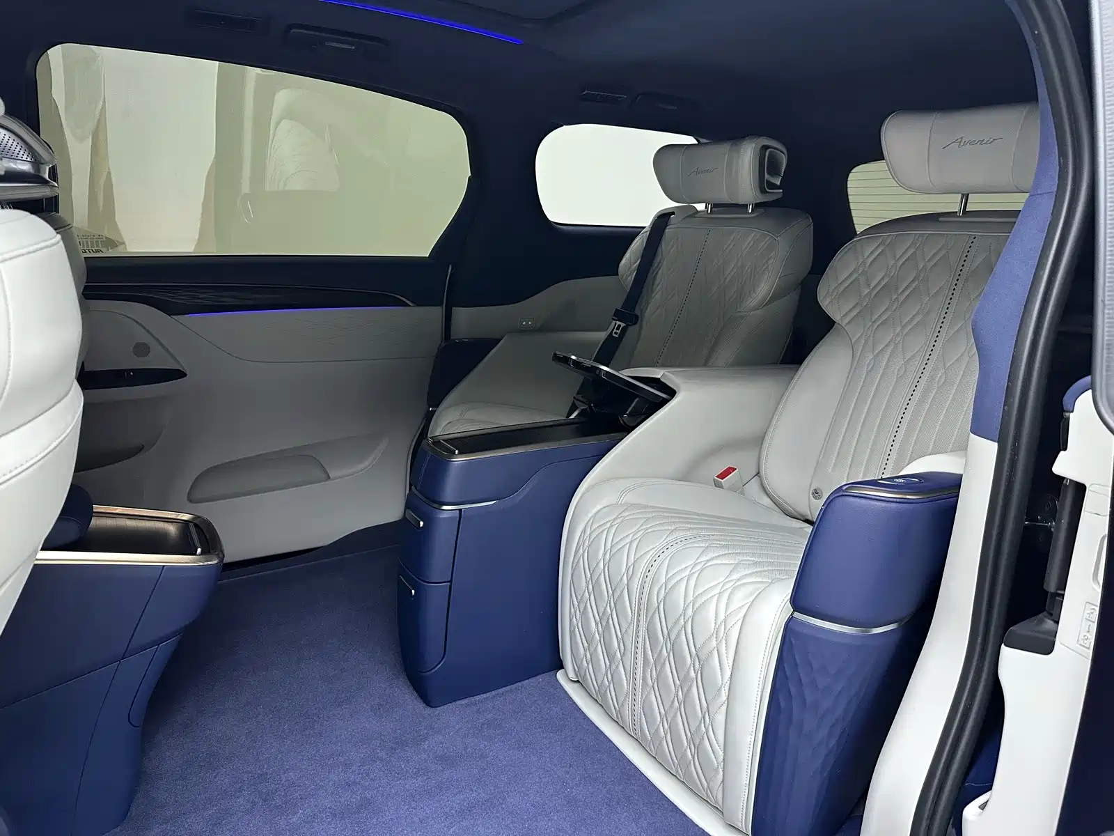Photo 8 - Buick GL8