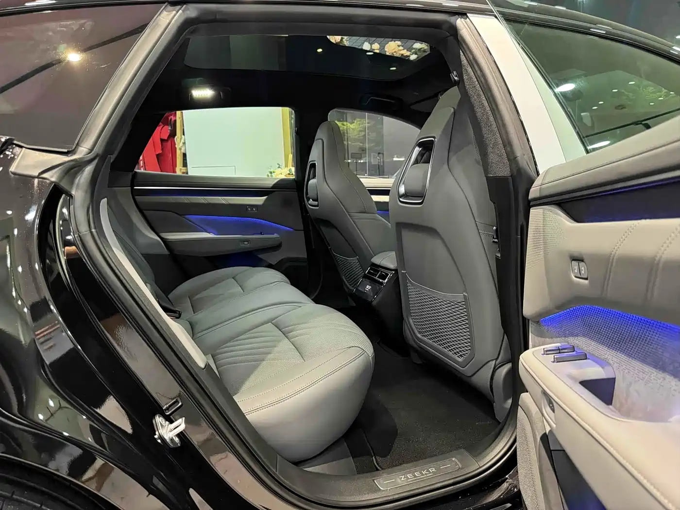 ZEEKR EXTREME KRYPTON 001