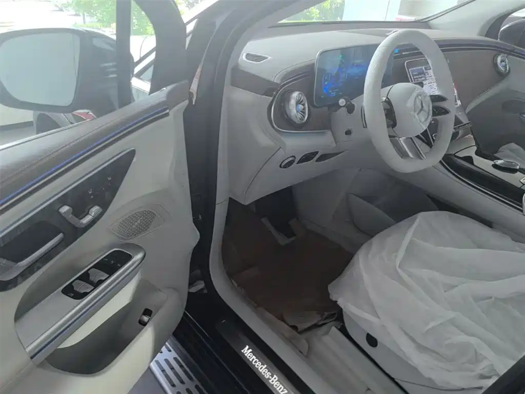Mercedes-Benz EQE SUV 2024 500 4MATIC Pioneer Edition фото 16