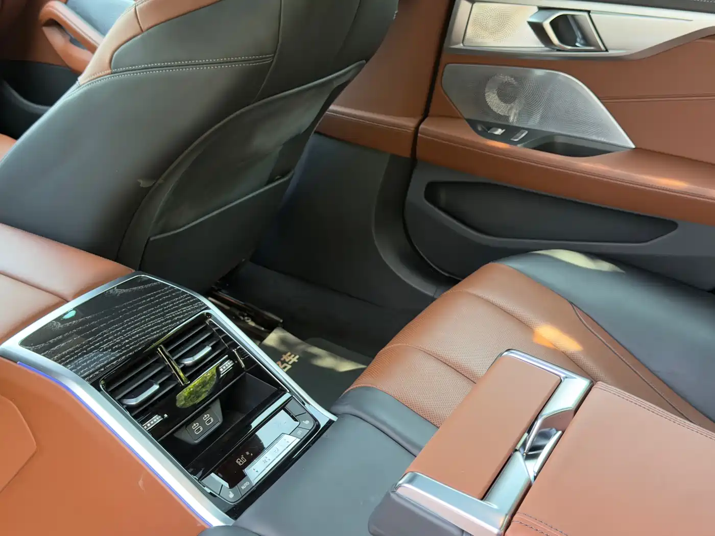 BMW 8 Series 2021 840i xDrive 4-door Coupe M Sport Package фото 27