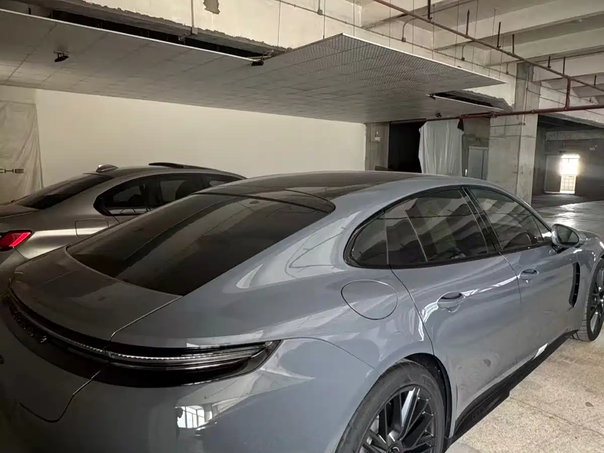 Photo 8 - Porsche Panamera