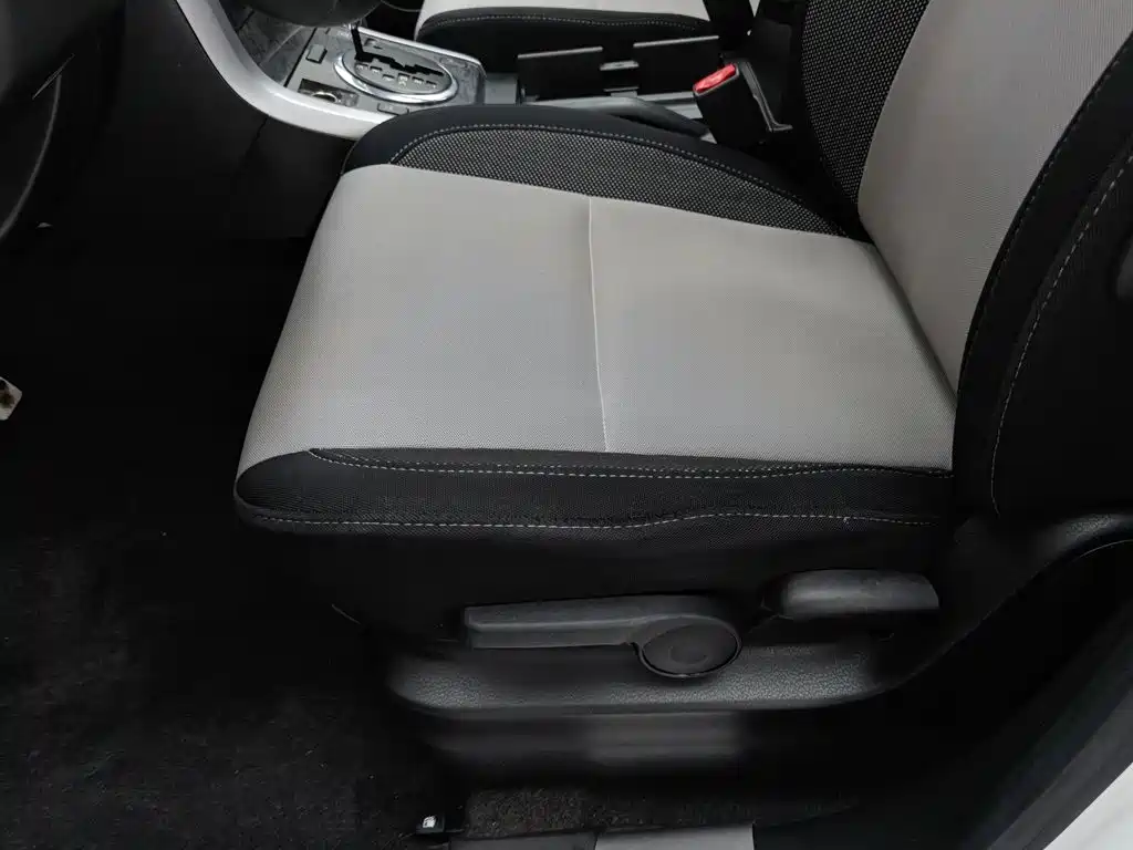 Suzuki Grand Vitara 2012 2011 2.4 AT JLX-EL 5-door Limited Edition
